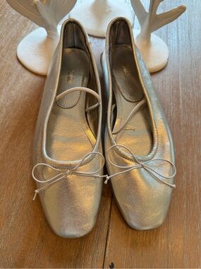 Zara Silver Square Toe Ballet Flats with Bow Accent